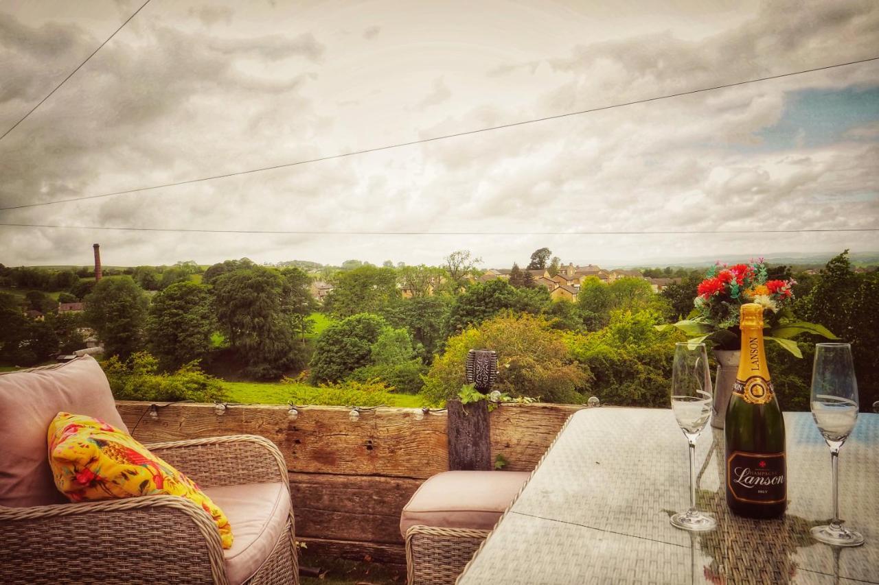 Alma Cliffe Guest House Barnoldswick Exterior foto